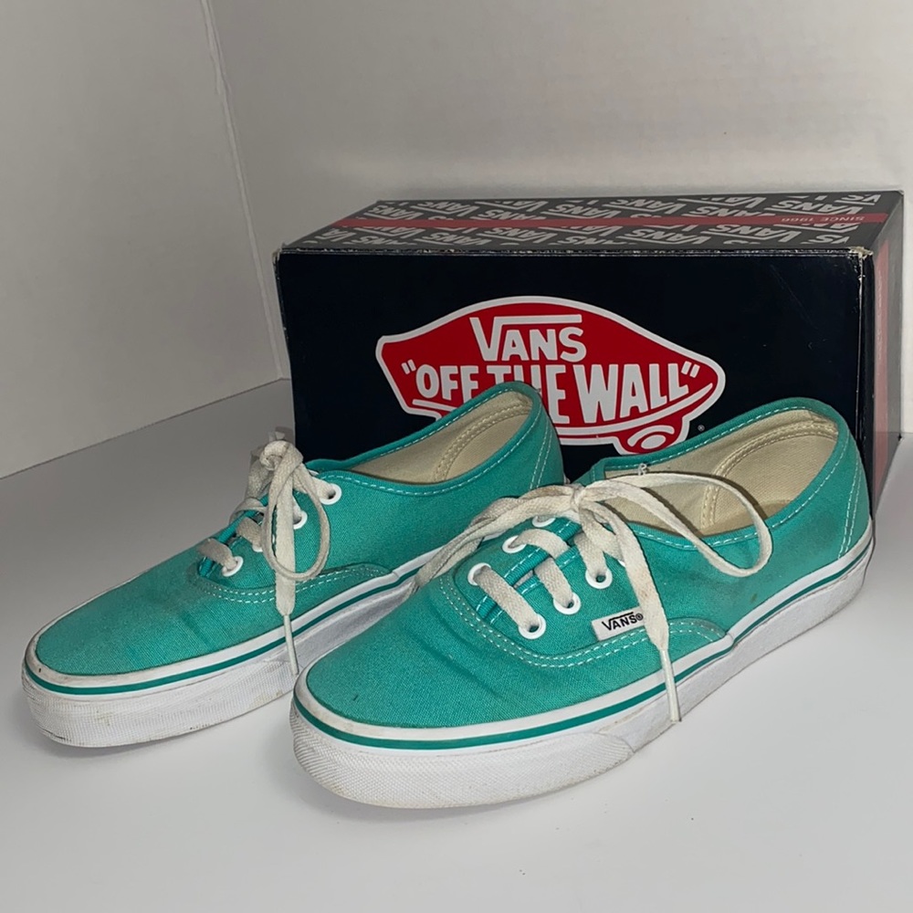 Pool Green sneakers